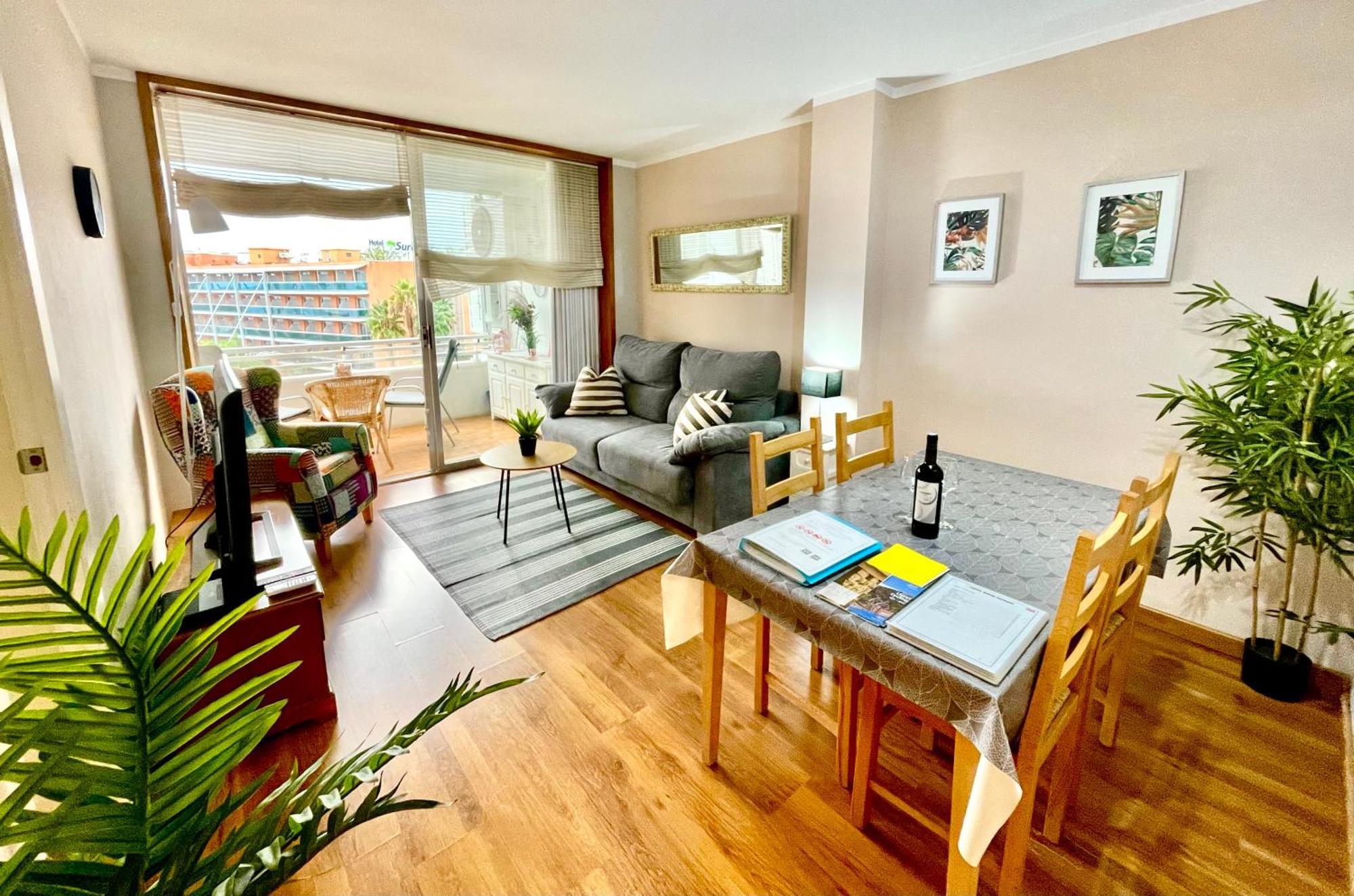 Seahomes Vacations, La Mer Bleue, Beach&Pool, Pk, Full Equipped In Fenals Beach 滨海略雷特 外观 照片