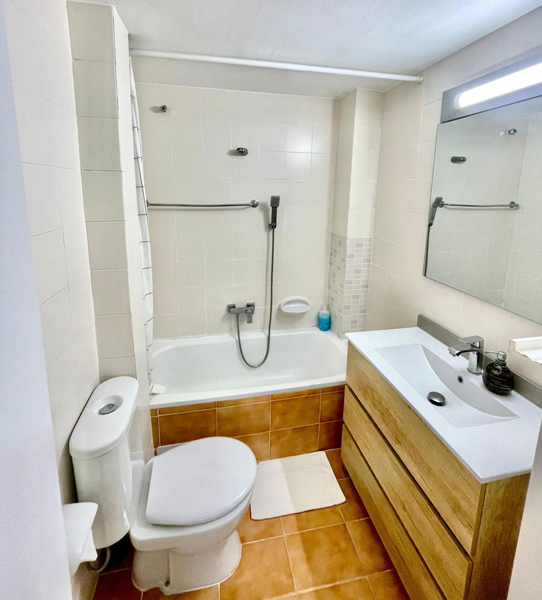 Seahomes Vacations, La Mer Bleue, Beach&Pool, Pk, Full Equipped In Fenals Beach 滨海略雷特 外观 照片